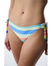 Penti - Gestreepte Lage Taille Braziliaanse Bikini Onderkant - Lyst