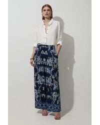 Karen Millen - Viscose Linen Mirrored Floral Woven Straight Leg Trouser - Lyst
