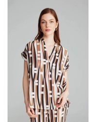 GUSTO - Printed Relaxed Fit Blouse - Lyst