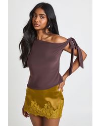 Boohoo - Lace Hem Satin Mini Skirt - Lyst