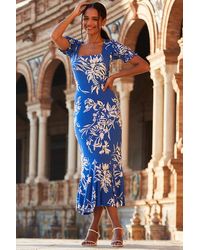 Sosandar - Floral Print Fluted Hem Midi Jersey Dress - Lyst