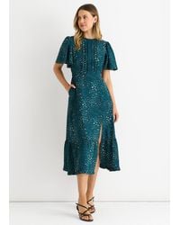 Gini London - Grünes Smock-Kleid Mit Tierprint, Übergroß, Gestuft, Midi-Länge - Lyst