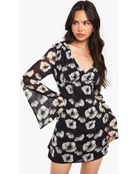 Boohoo - Floral Chiffon Plunge Mini Dress - Lyst