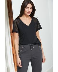Sosandar - Mesh Sleeve Breathe Activewear T Shirt - Lyst