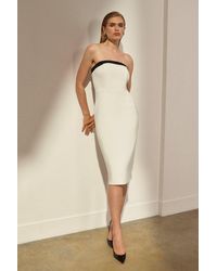 Karen Millen - The Founder Compact Stretch Viscose Tailored Contrast Detailed Bandeau Midi Dress - Lyst