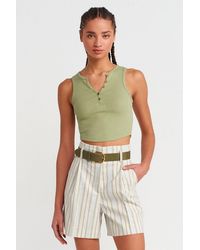 Dilvin - Geribbelde Cropped Blouse Met Knopen - Lyst