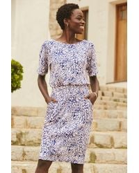 Sosandar - Abstract Print Stretch Waist Jersey T-Shirt Dress With Pockets - Lyst