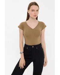 Hiccup - Basic Cap-Sleeve V-Neck T-Shirt - Lyst