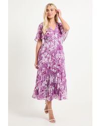 Wallis - Petite Floral Pleated Cape Sleeve Midi Dress - Lyst