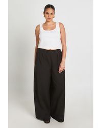 Boohoo - Plus Linen Look Pleated Wide Leg Trouser - Lyst