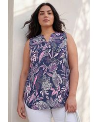 Roman - Curve Textured Floral Print V-Neck Top - Lyst