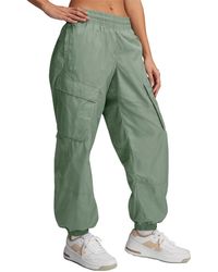 Under Armour - Unstoppable Sheen Woven Cargo Broek (groen) - Lyst