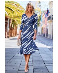 Sosandar - Geometric Print Tie Waist Jersey Midi Dress - Lyst
