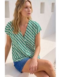 Roman - Wave Stripe Print V-Neck Top - Lyst