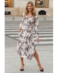 Sosandar - Natural Wow Print Belted Shirt Dress - Lyst