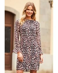 Sosandar - Print Fluted Cuff Shift Dress - Lyst