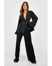 Boohoo - Pleated Wide Leg Tailored Pants - Lyst