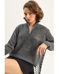 Bianco Lucci - Embroidery Detailed Zipped Collar Knit Sweater - Lyst