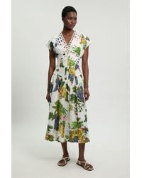 Karen Millen - Petite Fruit Print Tape Detail Short Sleeve Woven Maxi Dress - Lyst