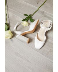 Quiz - Bridal Pearl Block Heel Sandal Satin - Lyst