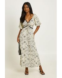 Boohoo - Lace Trim Paisley Print Midaxi Dress - Lyst
