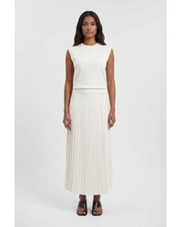 Karen Millen - Satin Tux Tailored Pleated Skirt - Lyst