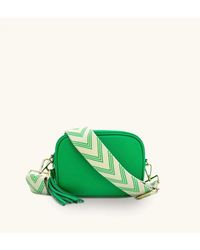 Apatchy London - Bottega Green Leather Crossbody Bag With Gold Chain Strap - Lyst