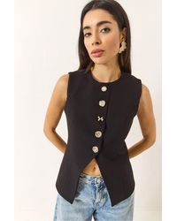 Bianco Lucci - Fitted Sleeveless Button-Front Waistcoat With Crew Neck - Lyst