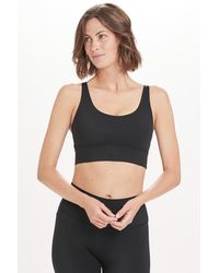 Sosandar - Gabrielle Seam Detail Cross Back Sports Bra Nylon - Lyst