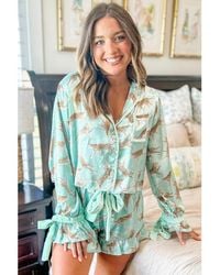 Azura Exchange - Grüner Leoparden Satin Rüschenshorts Pyjama-Set - Lyst