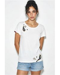Bianco Lucci - Embroidered U Collar Basic T-Shirt - Lyst