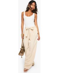Boohoo - Woven Pleated Belted Wide Leg Trouser - Lyst
