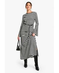 Boohoo - Textured Stripe Flare Sleeve Midaxi Dress - Lyst