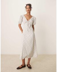Glamorous - V Neck Tie Front Maxi Dress - Lyst