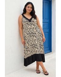 Roman - Curve Animal Print V-Neck Midi Dress - Lyst