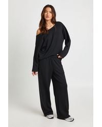 Boohoo - Interlock Off Shoulder Sweatshirt - Lyst