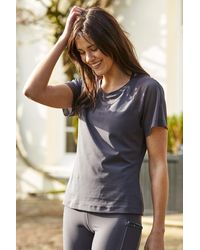 Sosandar - Charcoal Mesh Sleeve Breathe Activewear T Shirt - Lyst