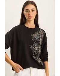 Bianco Lucci - Floral Embellished Crew Neck Relaxed Fit Sweatshirt - Lyst