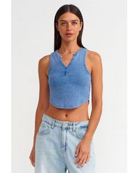 Dilvin - Geribbelde Crop Blouse Met Knopen - Lyst