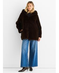 Gini London - Chocoladekleurig Jasje Met Capuchon En Lange Mouwen Van Imitatiebont - Lyst
