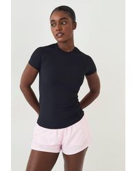 DSGN Studio - Sculpt Rib Short Sleeve Top - Lyst