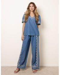 Blue Vanilla - Floral Embroidery Wide-Leg Trousers - Lyst