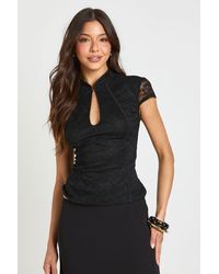 Boohoo - Lace Keyhole Cap Sleeve Top - Lyst