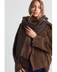 Boohoo - Reversible Tassel Lightweight Blanket Scarf - Lyst