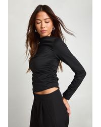 Boohoo - Grown On Neck Ruched Side Long Sleeve Top - Lyst
