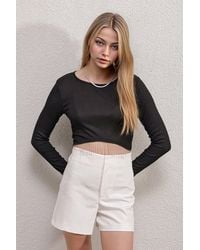 Bigdart - Ribbed Textured Crop Top With Chain Detail - Lyst