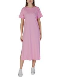 B.Young - Tshirt Midikleid - Lyst