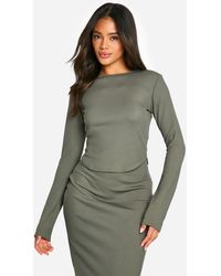 Boohoo - Rib Crew Neck Long Sleeve Dip Hem Top - Lyst