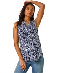 Roman - Textured Floral Print V-Neck Stretch Top - Lyst