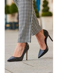 Sosandar - Patent Leather Cut Out Detail Stiletto Heel Court Shoes - Lyst